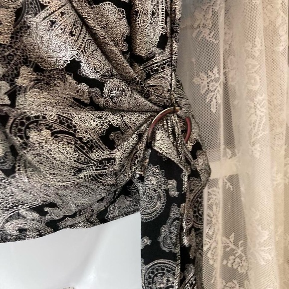 Michael Kors Black & silver shimmering paisley print wrap top w tie detail S - Picture 2 of 5